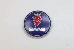 Gebruikte Embleem Saab 9-7X 5.3i V8 AWD Prijs € 25,00 Margeregeling aangeboden door Auto Demontage Elferink B.V.