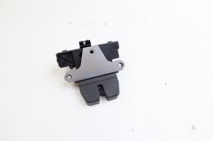 Gebruikte Slotmechaniek Achterklep Volvo V50 (MW) 2.0 D 16V Prijs € 50,00 Margeregeling aangeboden door Auto Demontage Elferink B.V.