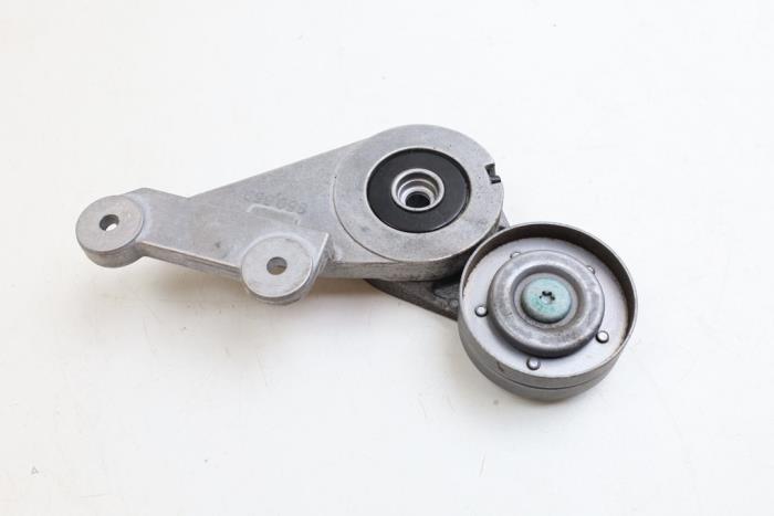 Gebruikte Spanner multiriem Volvo 850 Estate 2.5i 10V Prijs € 40,00 Margeregeling aangeboden door Auto Demontage Elferink B.V.