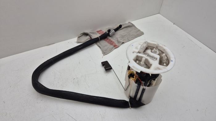 Gebruikte Tank element Pomp Volvo XC60 I (DZ) 2.0 D4 16V Prijs € 50,00 Margeregeling aangeboden door Auto Demontage Elferink B.V.