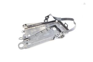 Gebruikte Accubak Volvo XC40 (XZ) 2.0 T4 Geartronic 16V Prijs € 50,00 Margeregeling aangeboden door Auto Demontage Elferink B.V.