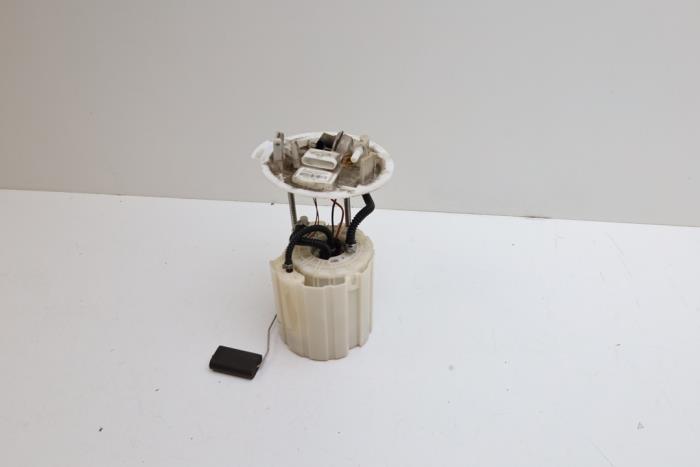 Gebruikte Tank element Pomp Mercedes B (W246/W242) 1.6 B-200 BlueEFFICIENCY Turbo 16V Prijs € 90,00 Margeregeling aangeboden door Auto Demontage Elferink B.V.