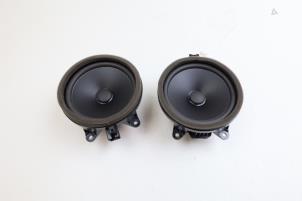 Gebruikte Luidspreker Volvo XC40 (XZ) 2.0 T4 Geartronic 16V Prijs € 75,00 Margeregeling aangeboden door Auto Demontage Elferink B.V.