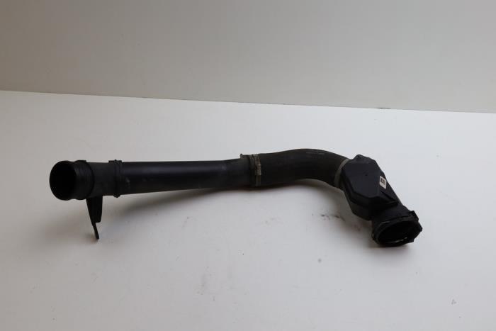 Gebruikte Intercooler Buis Volvo XC40 (XZ) 2.0 T4 Geartronic 16V Prijs € 100,00 Margeregeling aangeboden door Auto Demontage Elferink B.V.