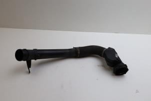 Gebruikte Intercooler Buis Volvo XC40 (XZ) 2.0 T4 Geartronic 16V Prijs € 100,00 Margeregeling aangeboden door Auto Demontage Elferink B.V.