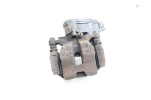 Gebruikte Remklauw (Tang) rechts-achter Volvo XC40 (XZ) 2.0 T4 Geartronic 16V Prijs € 125,00 Margeregeling aangeboden door Auto Demontage Elferink B.V.