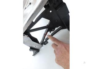 Gebruikte Voorfront Mercedes GLC (X253) 2.0 260 16V 4-Matic Prijs € 500,00 Margeregeling aangeboden door Auto Demontage Elferink B.V.