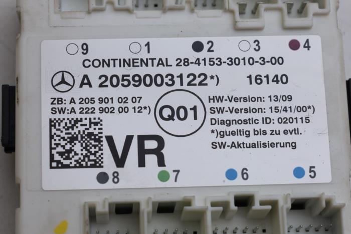 Gebruikte Central electronic module Mercedes GLC (X253) 2.0 260 16V 4-Matic Prijs € 25,00 Margeregeling aangeboden door Auto Demontage Elferink B.V.