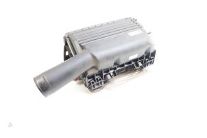 Gebruikte Luchtfilterhuis Mercedes GLC (X253) 2.0 260 16V 4-Matic Prijs € 50,00 Margeregeling aangeboden door Auto Demontage Elferink B.V.