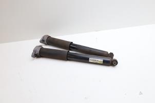 Gebruikte Schokbreker set Mercedes GLC (X253) 2.0 260 16V 4-Matic Prijs € 60,00 Margeregeling aangeboden door Auto Demontage Elferink B.V.