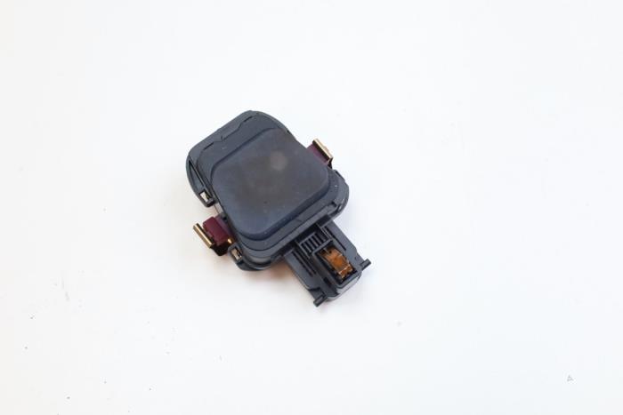 Gebruikte Regensensor Mercedes GLC (X253) 2.0 260 16V 4-Matic Prijs € 25,00 Margeregeling aangeboden door Auto Demontage Elferink B.V.