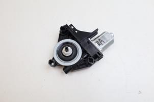 Gebruikte Motor electrisch raam Volvo V60 II (ZW) 2.0 D3 16V Prijs € 25,00 Margeregeling aangeboden door Auto Demontage Elferink B.V.