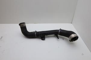 Gebruikte Intercooler Buis Volvo V60 II (ZW) 2.0 D3 16V Prijs € 100,00 Margeregeling aangeboden door Auto Demontage Elferink B.V.