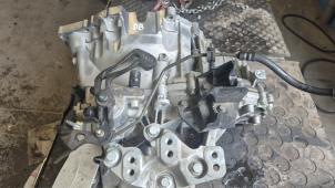 Gebruikte Versnellingsbak Volvo V60 II (ZW) 2.0 D3 16V Prijs € 750,00 Margeregeling aangeboden door Auto Demontage Elferink B.V.