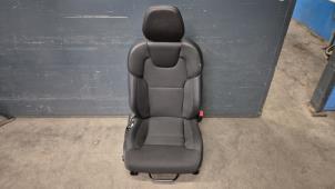 Gebruikte Stoel rechts Volvo V60 II (ZW) 2.0 D3 16V Prijs € 175,00 Margeregeling aangeboden door Auto Demontage Elferink B.V.