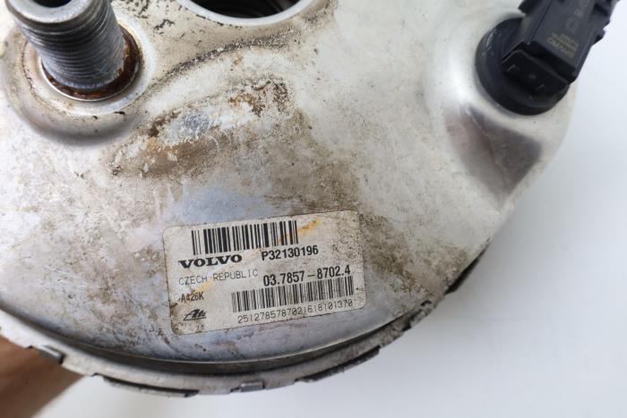 Rembekrachtiger van een Volvo V60 II (ZW) 2.0 D3 16V 2018