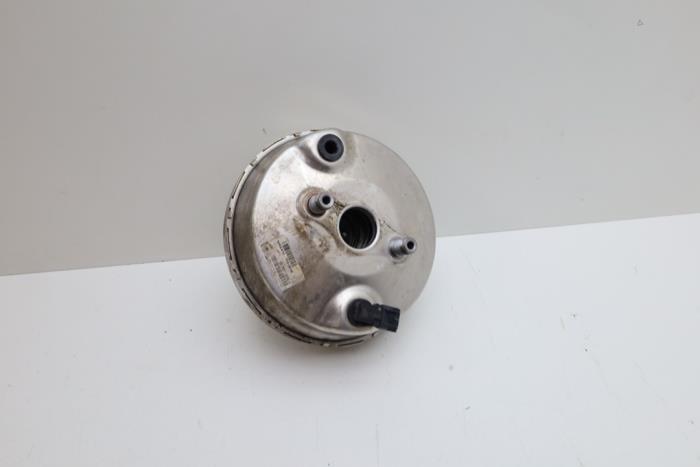 Rembekrachtiger van een Volvo V60 II (ZW) 2.0 D3 16V 2018