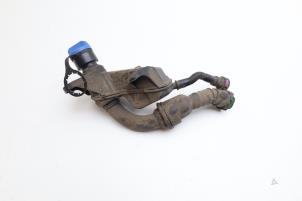 Gebruikte Vulpijp ad-blue tank Volvo V60 II (ZW) 2.0 D3 16V Prijs € 50,00 Margeregeling aangeboden door Auto Demontage Elferink B.V.