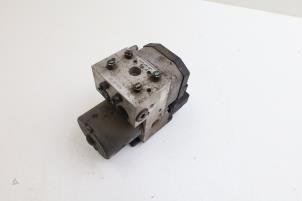 Gebruikte ABS Pomp Saab 9-5 (YS3E) 3.0 t V6 24V Prijs € 350,00 Margeregeling aangeboden door Auto Demontage Elferink B.V.