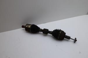 Gebruikte Aandrijfas links-voor Volvo V60 I (FW/GW) 2.4 D6 20V Plug-in Hybrid AWD Prijs € 75,00 Margeregeling aangeboden door Auto Demontage Elferink B.V.