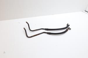 Gebruikte Oliedruk Leiding Saab 9-3 I (YS3D) 2.0t 16V Ecopower Prijs € 100,00 Margeregeling aangeboden door Auto Demontage Elferink B.V.