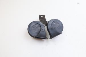 Gebruikte Claxon Saab 9-3 I (YS3D) 2.0t 16V Ecopower Prijs € 25,00 Margeregeling aangeboden door Auto Demontage Elferink B.V.