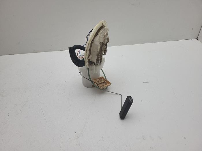Gebruikte Tank element Pomp Saab 9-3 03- Prijs € 75,00 Margeregeling aangeboden door Auto Demontage Elferink B.V.
