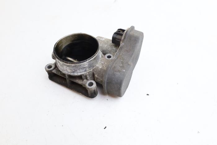 Gebruikte Gasklephuis Saab 9-3 03- Prijs € 125,00 Margeregeling aangeboden door Auto Demontage Elferink B.V.
