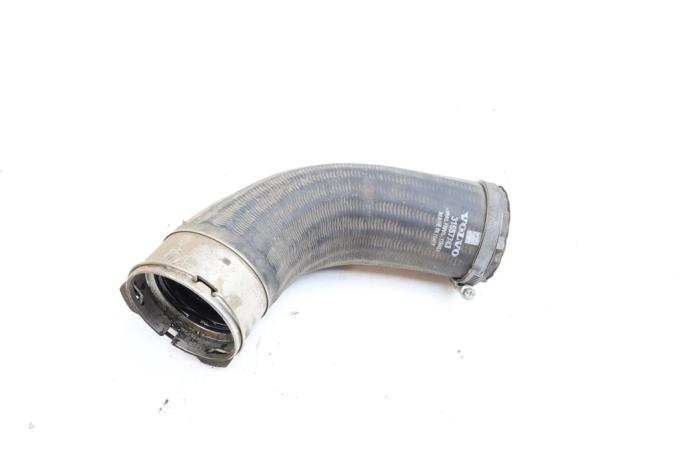 Gebruikte Intercooler Slang Volvo XC60 I (DZ) 2.0 D4 16V Prijs € 35,00 Margeregeling aangeboden door Auto Demontage Elferink B.V.