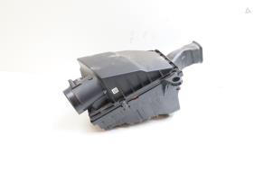 Gebruikte Luchtfilterhuis Volvo S60 III (ZS) 2.0 T5 16V Prijs € 75,00 Margeregeling aangeboden door Auto Demontage Elferink B.V.