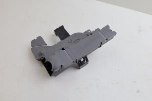 Gebruikte Accu sensor Volvo S60 III (ZS) 2.0 T5 16V Prijs € 60,00 Margeregeling aangeboden door Auto Demontage Elferink B.V.