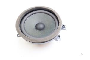 Gebruikte Speaker Volvo S60 III (ZS) 2.0 T5 16V Prijs € 35,00 Margeregeling aangeboden door Auto Demontage Elferink B.V.