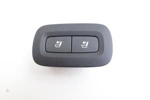 Gebruikte Schakelaar Volvo S60 III (ZS) 2.0 T5 16V Prijs € 25,00 Margeregeling aangeboden door Auto Demontage Elferink B.V.