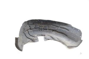 Gebruikte Slijkweerder Volvo V60 II (ZW) 2.0 T6 16V Twin Engine Prijs € 40,00 Margeregeling aangeboden door Auto Demontage Elferink B.V.