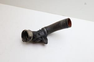 Gebruikte Intercooler Slang Volvo V60 II (ZW) 2.0 T6 16V Twin Engine Prijs € 40,00 Margeregeling aangeboden door Auto Demontage Elferink B.V.