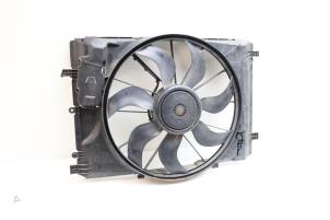 Gebruikte Koelvin Motor Mercedes B (W246) 1.6 B-200 BlueEFFICIENCY Turbo 16V Prijs € 85,00 Margeregeling aangeboden door Auto Demontage Elferink B.V.