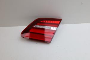 Gebruikte Achterlicht rechts Mercedes B (W246) 1.6 B-200 BlueEFFICIENCY Turbo 16V Prijs € 50,00 Margeregeling aangeboden door Auto Demontage Elferink B.V.
