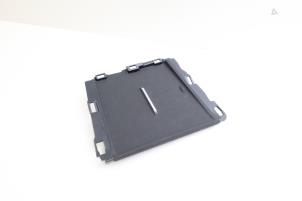 Gebruikte Middenconsoles Lynk &amp; Co 01 1.5 PHEV Prijs € 50,00 Margeregeling aangeboden door Auto Demontage Elferink B.V.