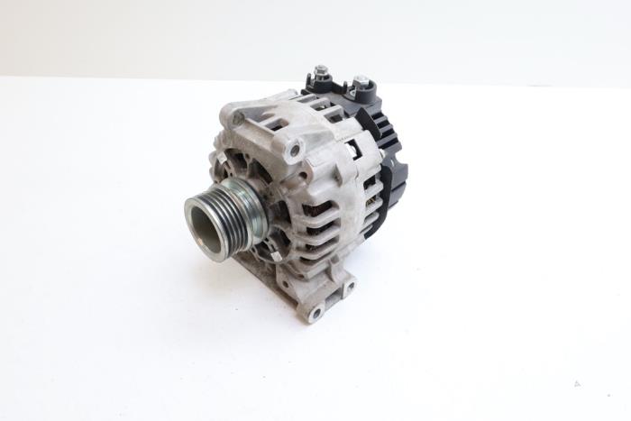 Gebruikte Dynamo Mercedes A (W168) 1.6 A-160 Prijs € 50,00 Margeregeling aangeboden door Auto Demontage Elferink B.V.