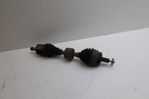 Gebruikte Aandrijfas links-voor Volvo XC70 (SZ) XC70 2.5 T 20V Prijs € 100,00 Margeregeling aangeboden door Auto Demontage Elferink B.V.