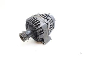 Gebruikte Alternator Saab 9-5 Estate (YS3E) 2.0t 16V Prijs € 65,00 Margeregeling aangeboden door Auto Demontage Elferink B.V.