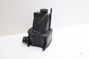 Gebruikte Luchtfilterhuis Saab 9-5 Estate (YS3E) 2.0t 16V Prijs € 75,00 Margeregeling aangeboden door Auto Demontage Elferink B.V.