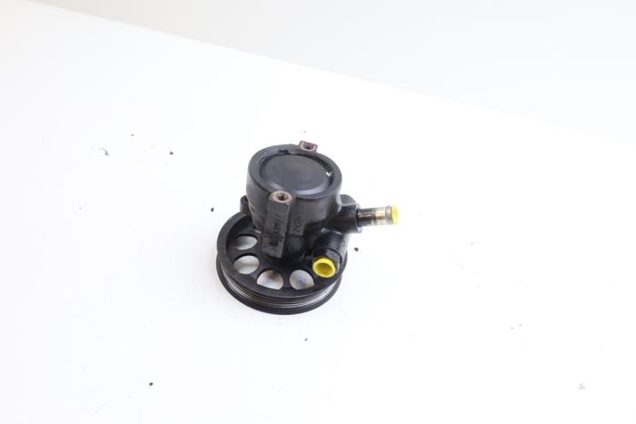 Gebruikte Pomp Servo Saab 9-3 I (YS3D) 2.0 SE Turbo 16V Prijs € 90,00 Margeregeling aangeboden door Auto Demontage Elferink B.V.