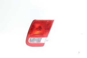 Gebruikte Achterlicht rechts Saab 9-3 II Sport Sedan (YS3F) 2.0t 16V Prijs € 25,00 Margeregeling aangeboden door Auto Demontage Elferink B.V.