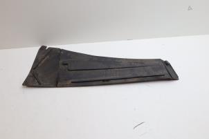 Gebruikte Afdekplaat diversen Saab 9-3 II Sport Sedan (YS3F) 2.0t 16V Prijs € 25,00 Margeregeling aangeboden door Auto Demontage Elferink B.V.