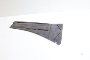 Gebruikte Afdekplaat diversen Saab 9-3 II Sport Sedan (YS3F) 1.8t 16V Prijs € 25,00 Margeregeling aangeboden door Auto Demontage Elferink B.V.