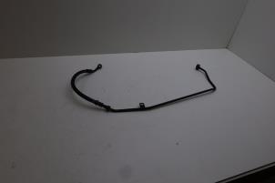 Gebruikte Oliedruk Leiding Saab 9-5 (YS3E) 2.3t 16V Prijs € 50,00 Margeregeling aangeboden door Auto Demontage Elferink B.V.