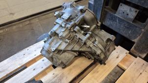 Gebruikte Versnellingsbak Saab 9-5 (YS3E) 2.0t 16V Prijs € 350,00 Margeregeling aangeboden door Auto Demontage Elferink B.V.