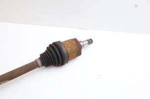 Gebruikte Aandrijfas links-voor Volvo V40 (MV) 1.6 D2 Prijs € 75,00 Margeregeling aangeboden door Auto Demontage Elferink B.V.