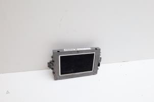 Gebruikte Display Interieur Mercedes C (W204) 1.8 C-200 CGI 16V Prijs € 50,00 Margeregeling aangeboden door Auto Demontage Elferink B.V.